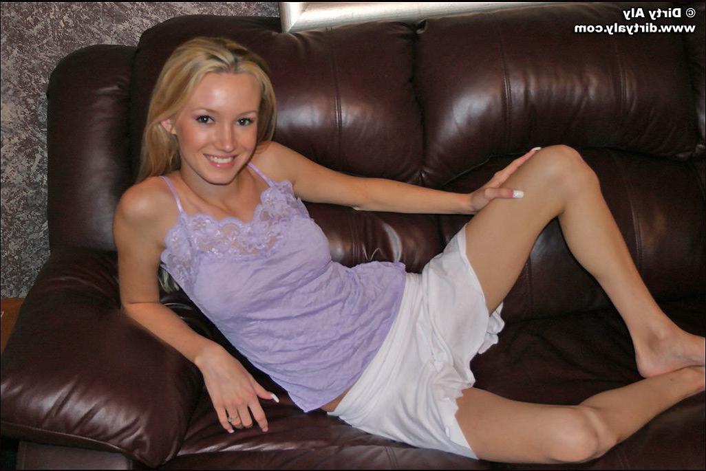 20P Pictures of Dirty Aly naked and waiting for some action