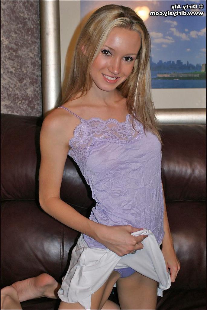 20P Pictures of Dirty Aly naked and waiting for some action