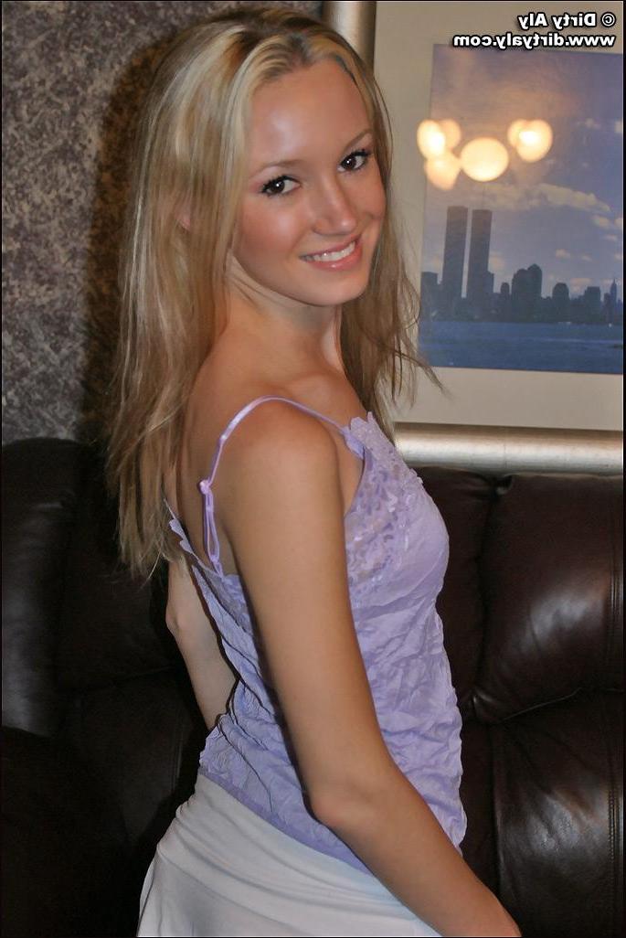 20P Pictures of Dirty Aly naked and waiting for some action