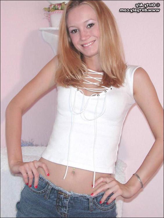 20P Pictures of Dirty Aly stripping off her jeans