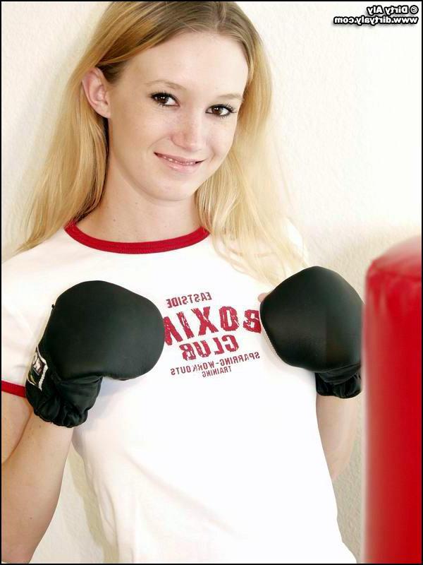 20P Pictures of Dirty Aly boxing topless