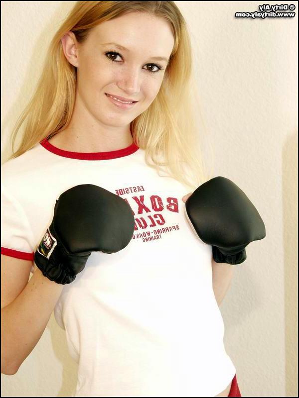 20P Pictures of Dirty Aly boxing topless