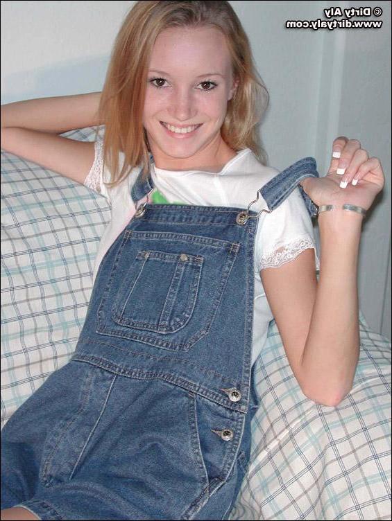 20P Pictures of Dirty Aly getting all naked at home