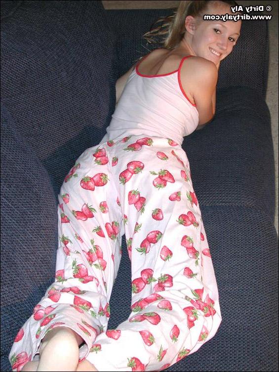 20P Pictures of Dirty Aly stripping out of her pajamas