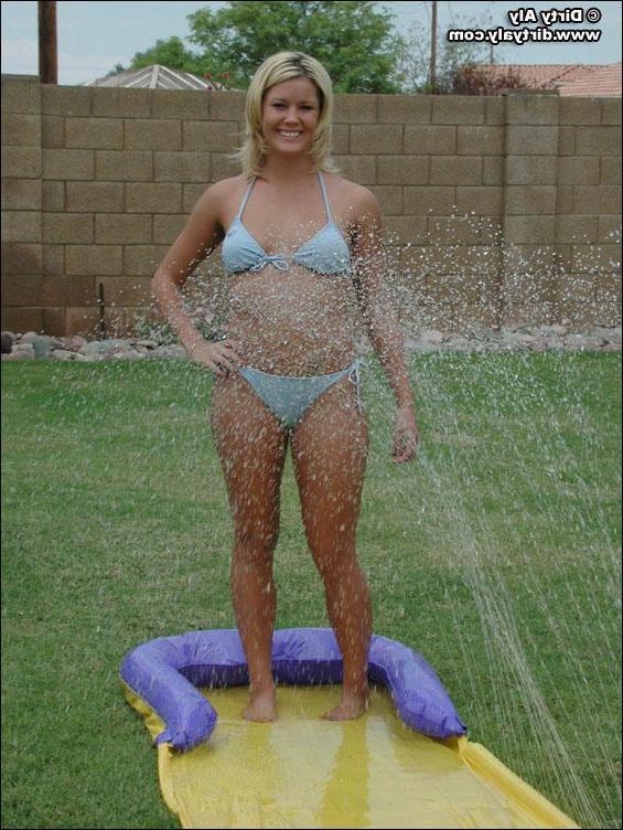 20P Dirty Aly and her friends have some fun outside