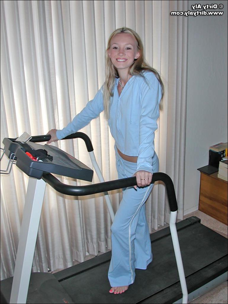 20P Pictures of Dirty Aly stripping while exercising