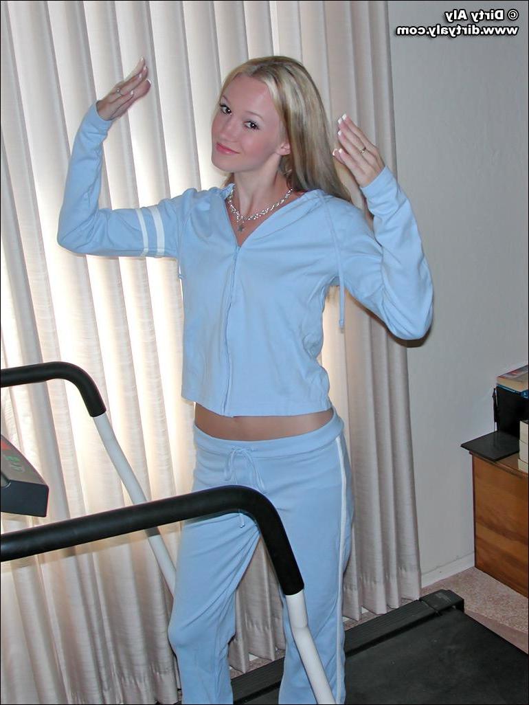 20P Pictures of Dirty Aly stripping while exercising