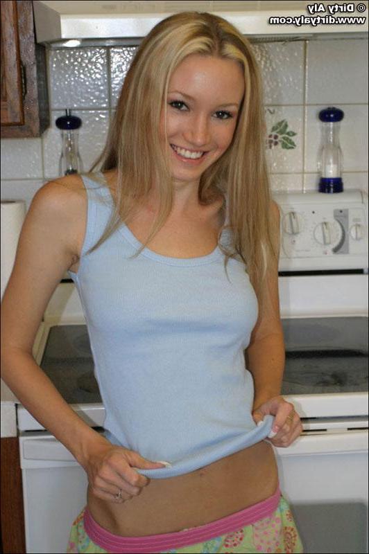 15P Dirty Aly gets topless for you in the kitchen