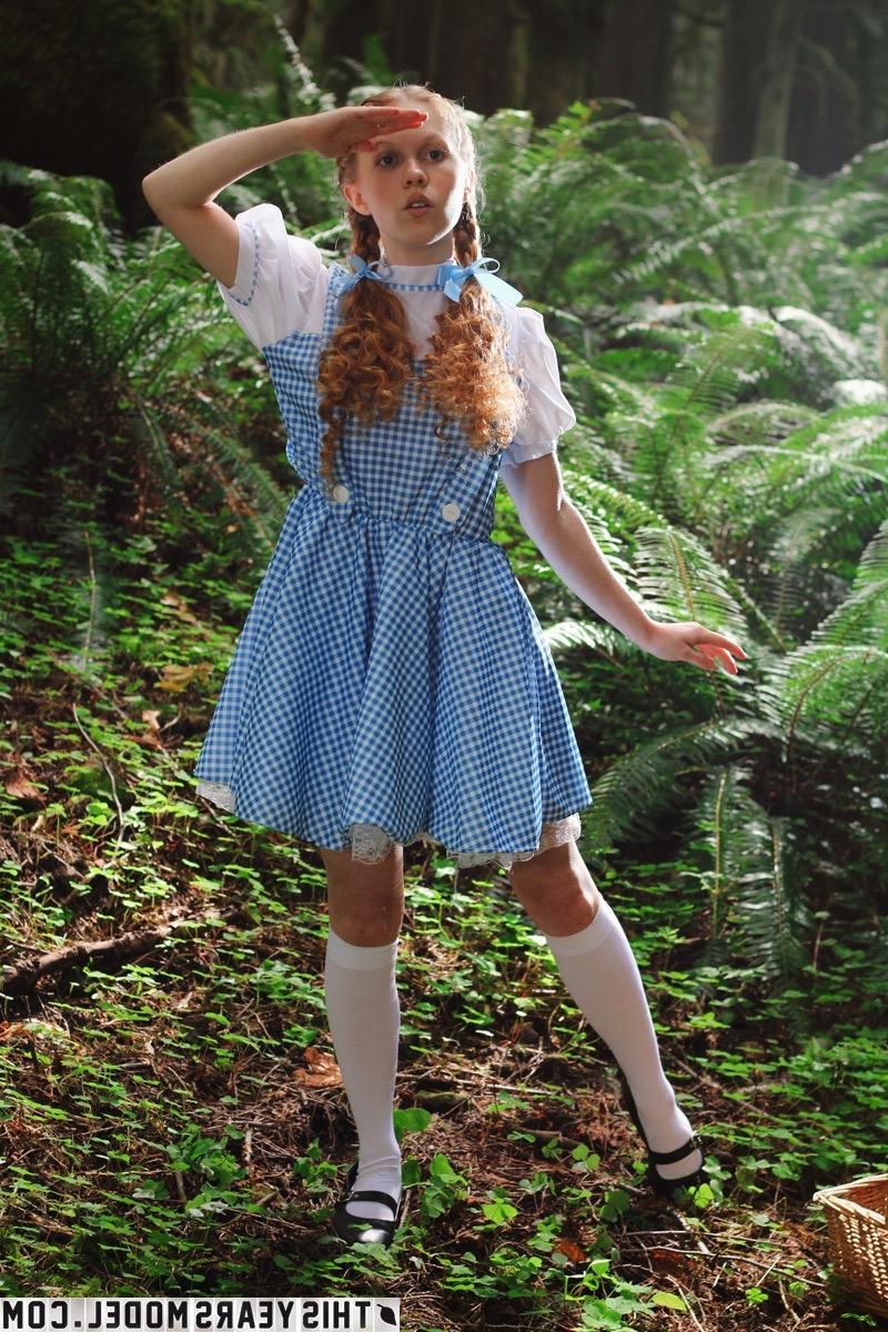 15P Hot redhead Dolly Little dresses up as Dorthy