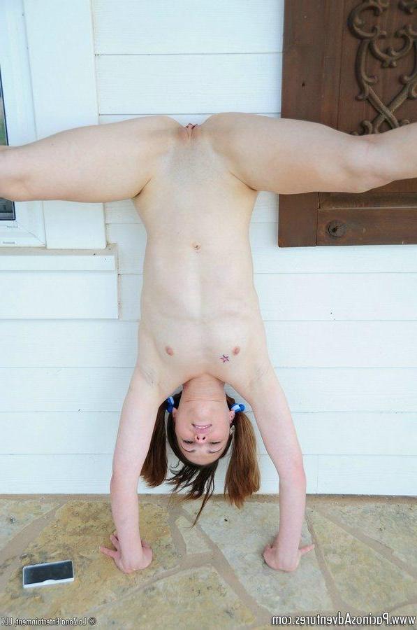 15P Emily fills her pussy up with a dildo as she shows us how flexible she is