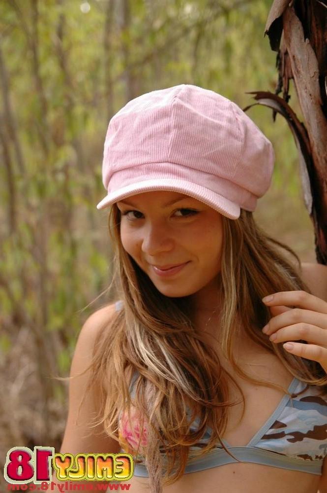 15P Pictures of sweet and sexy Emily 18 losing her clothes in the woods