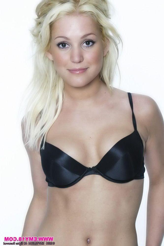 15P Pictures of teen Emy 18 flaunting her beautiful body