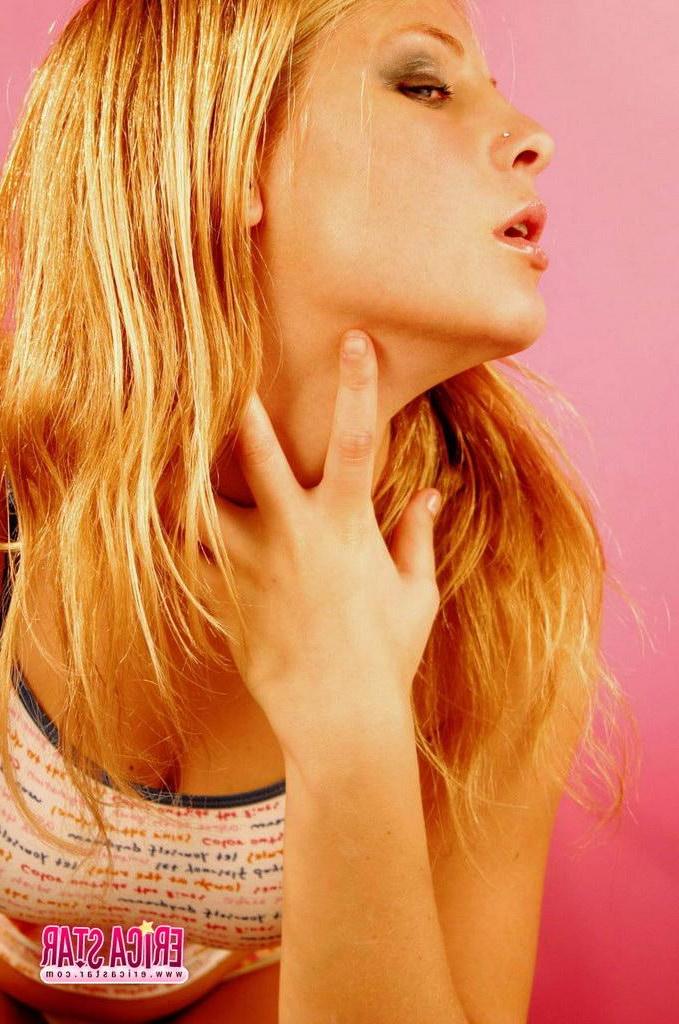 15P Pictures of Erica Star teasing with her hot body