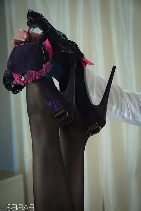 14P Brunette teen Eva Shanti enjoys some hot sex in her lingerie
