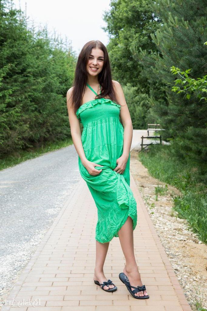 16P Beautiful girl Evita Lima strips out of her green dress on the public road