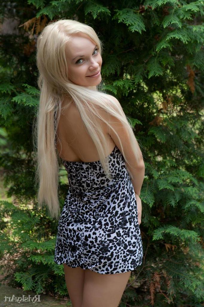 16P Stunning blonde teen Feeona A lifts her dress to offer you her tight pussy