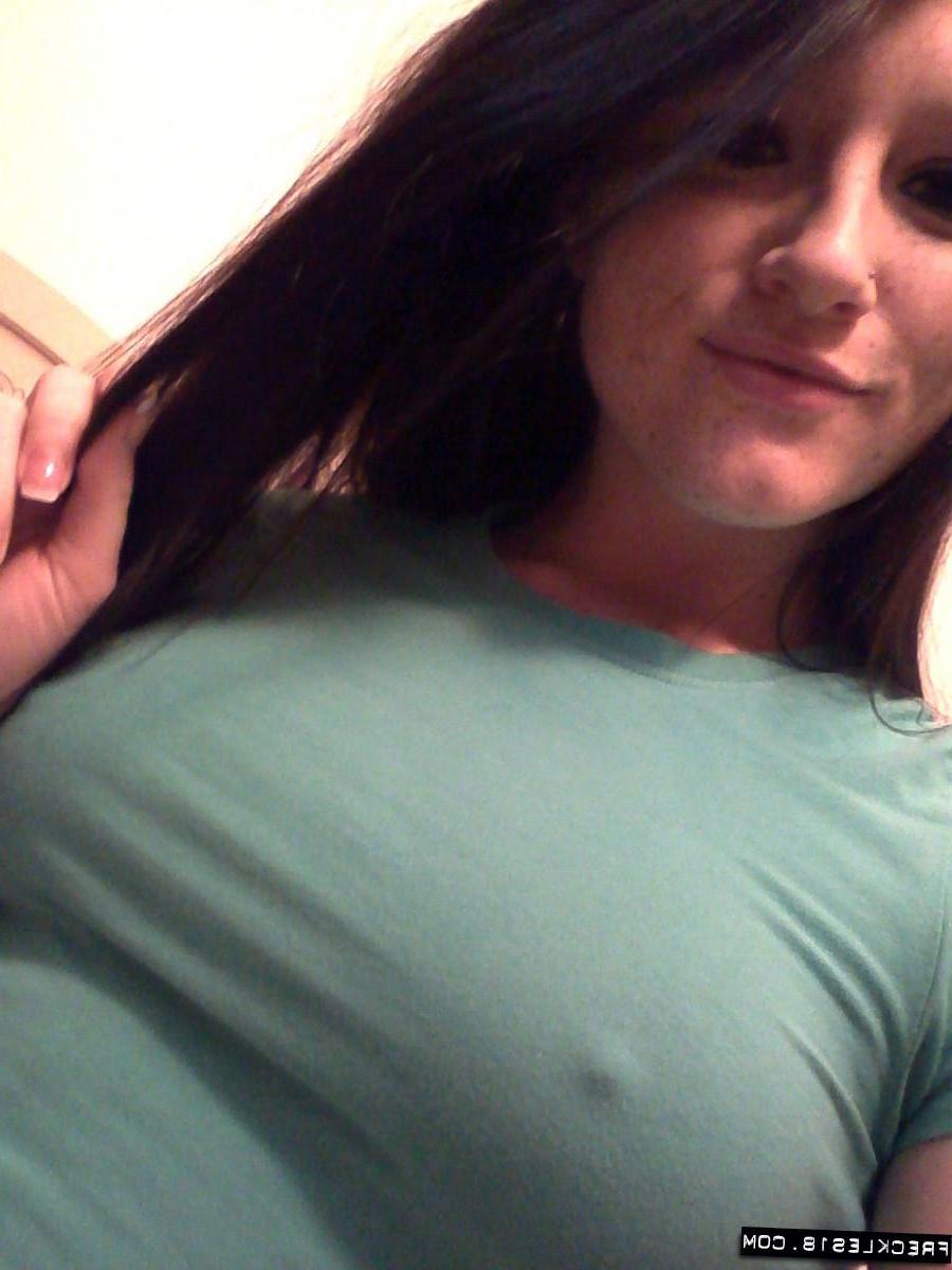 12P Teen hottie Freckles 18 shares some of her hot selfies