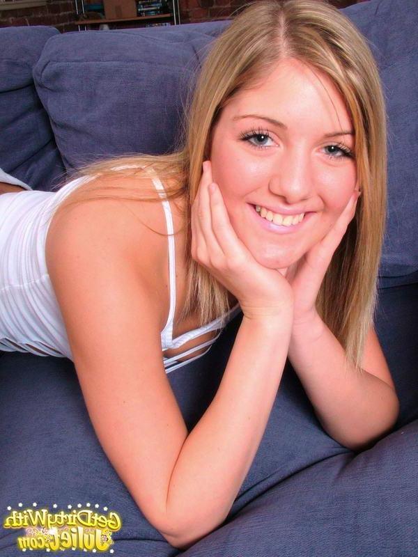 16P Pictures of Get Dirty With Juliet spreading for your cock