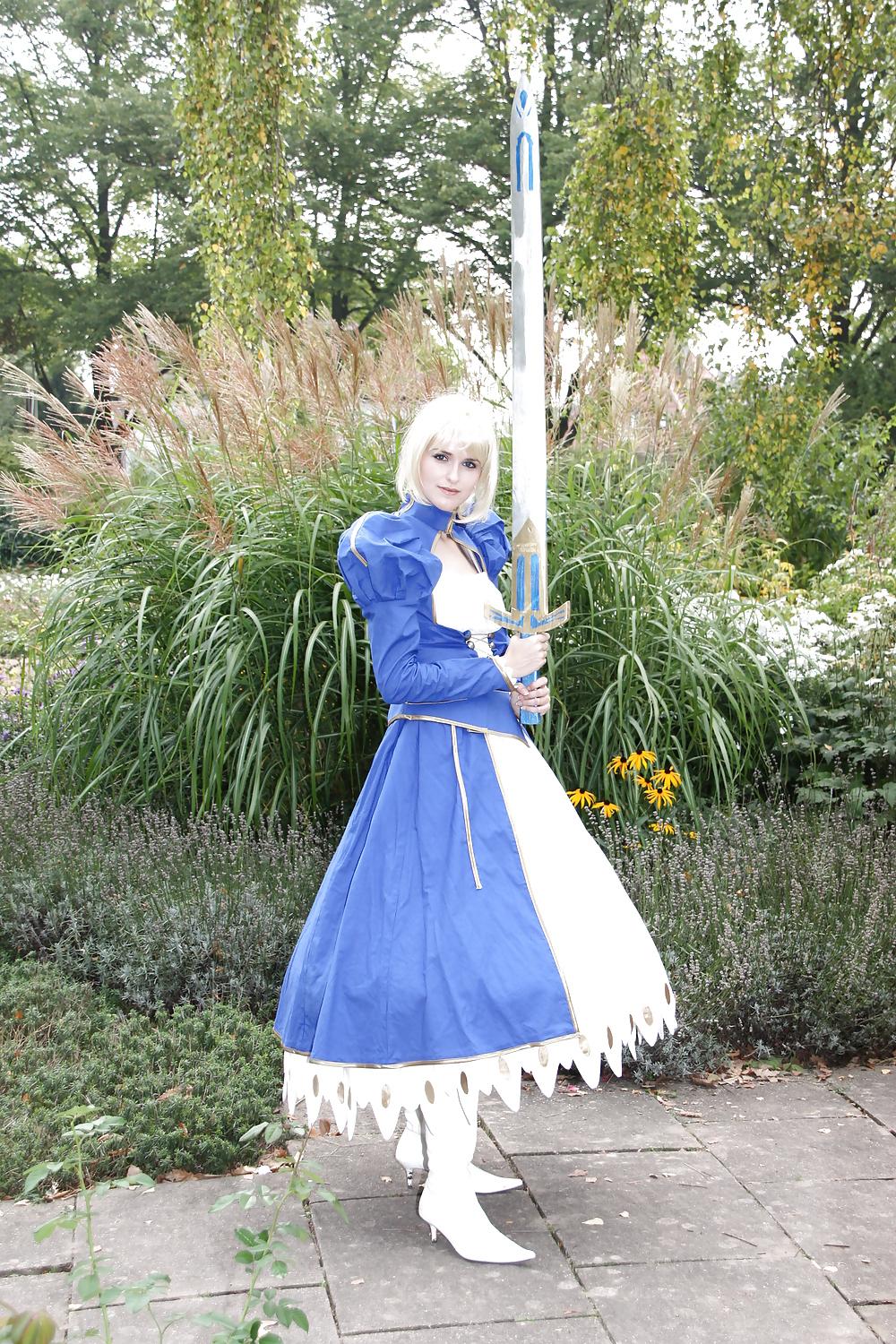 25P Japanese Cosplay Girls II