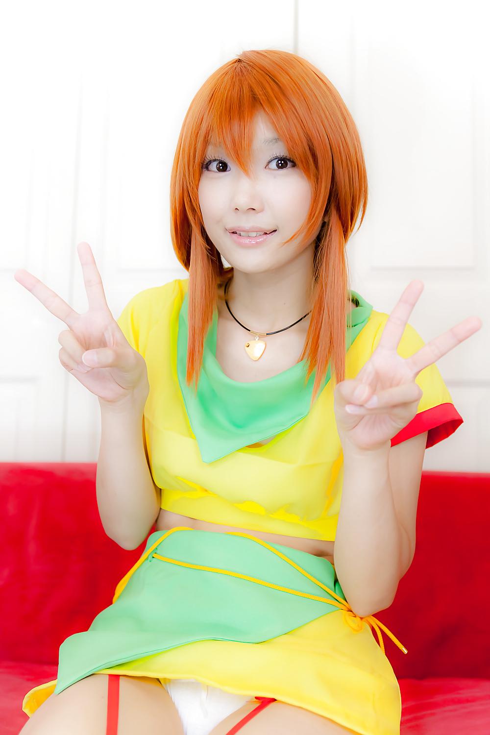 25P Japanese Cosplay Girls II