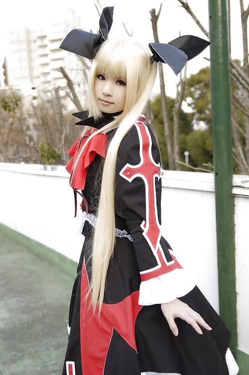 25P Japanese Cosplay Girls II