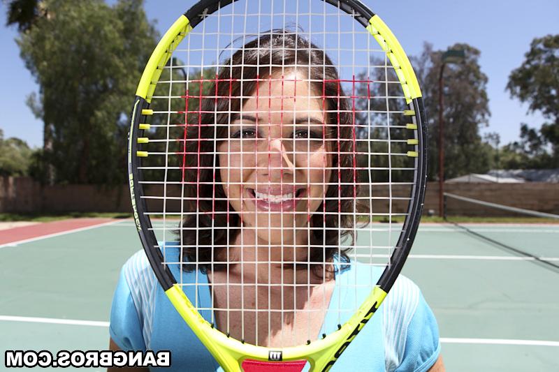 16P Milf Katia Angel has some sport and shows her tiny tits outdoor
