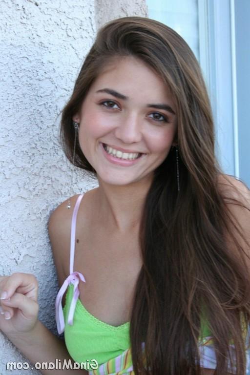 18P Pictures of teen girl Gina Milano teasing with her hot body