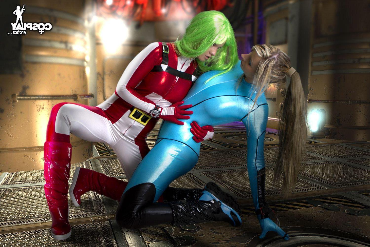 16P Cosplayers Sandy Bell and Ginger dress up as Metroid characters and get it on
