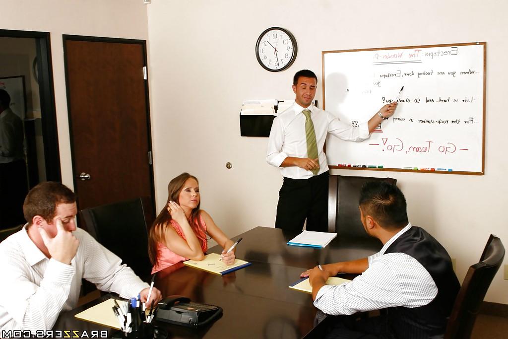 16P Big titted babe Rachel RoXXX knows how to spend boring office hours