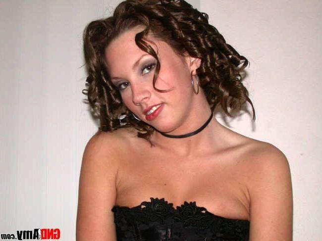 12P Pictures of teen girl GND Amy dressed up in hot lingerie