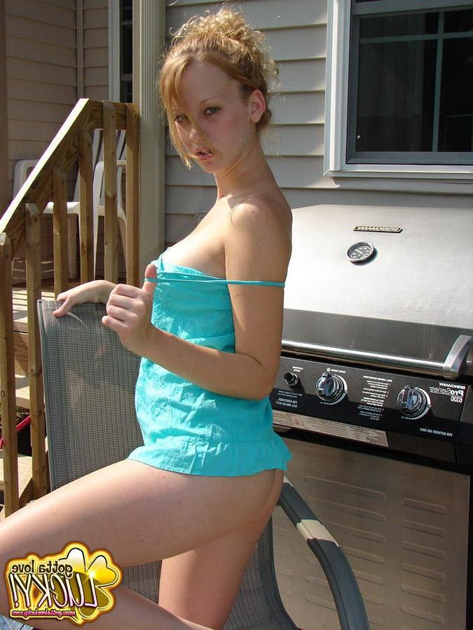 20P Pictures of Gotta Love Lucky showing you her panties