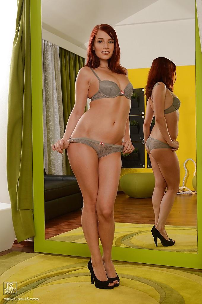 16P Lusty redhead chick in high heels fingering and vibing her soaking pussy