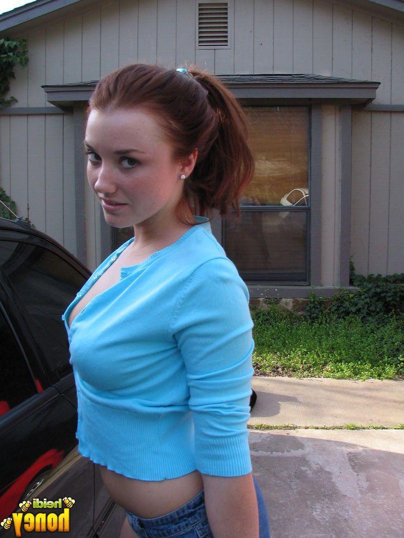 20P Pictures of Heidi showing how sexy she is outside