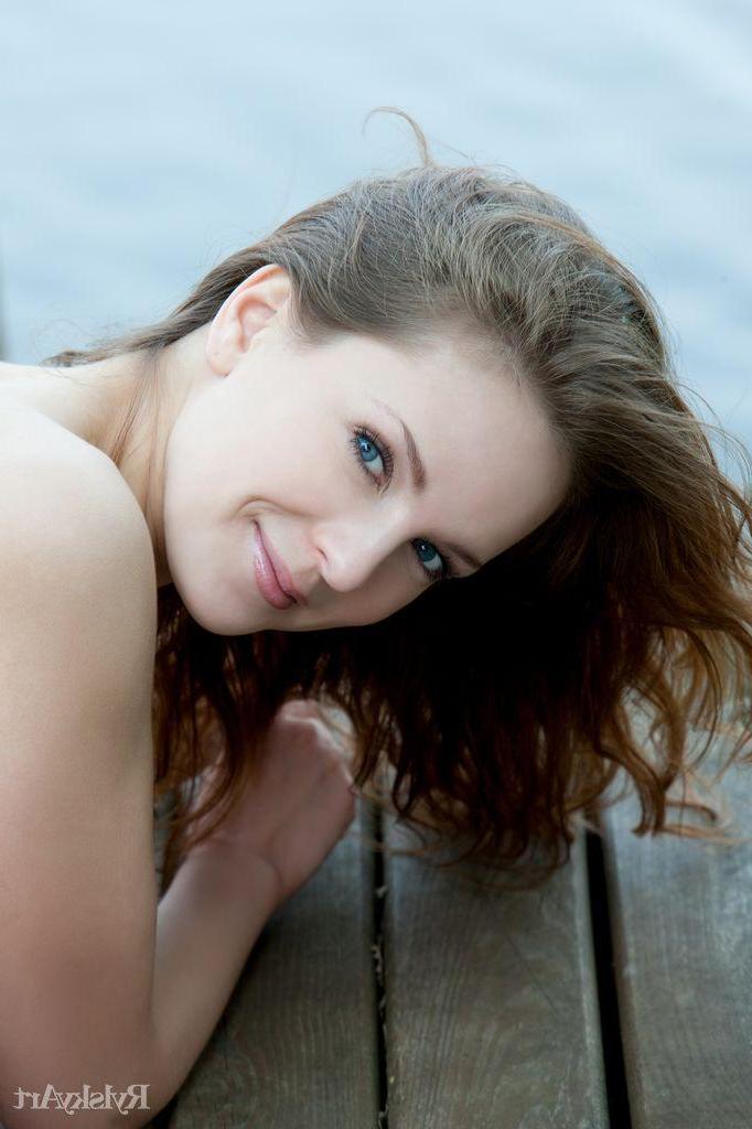16P Beautiful teen Ilze A shows her gorgeous face and stunning naked body
