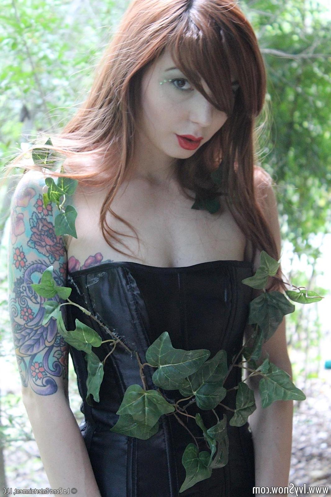 15P Ivy Snow dresses up as a sexy Poison Ivy for Halloween