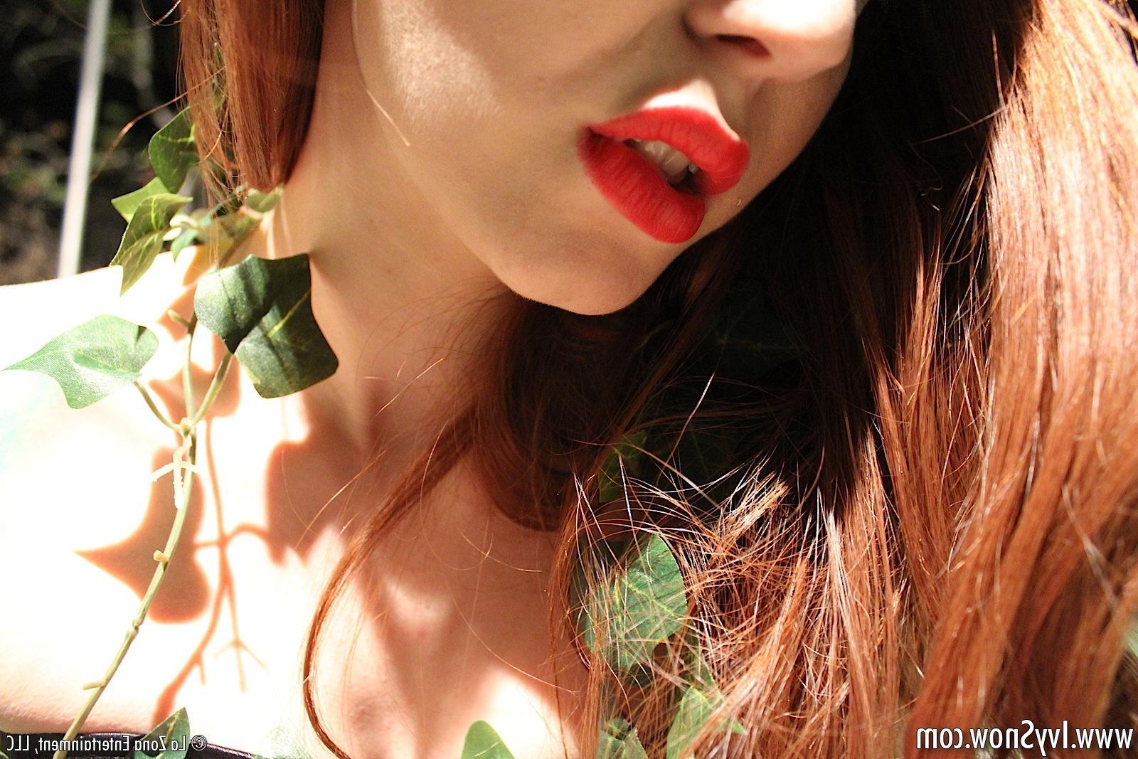 15P Ivy Snow dresses up as a sexy Poison Ivy for Halloween