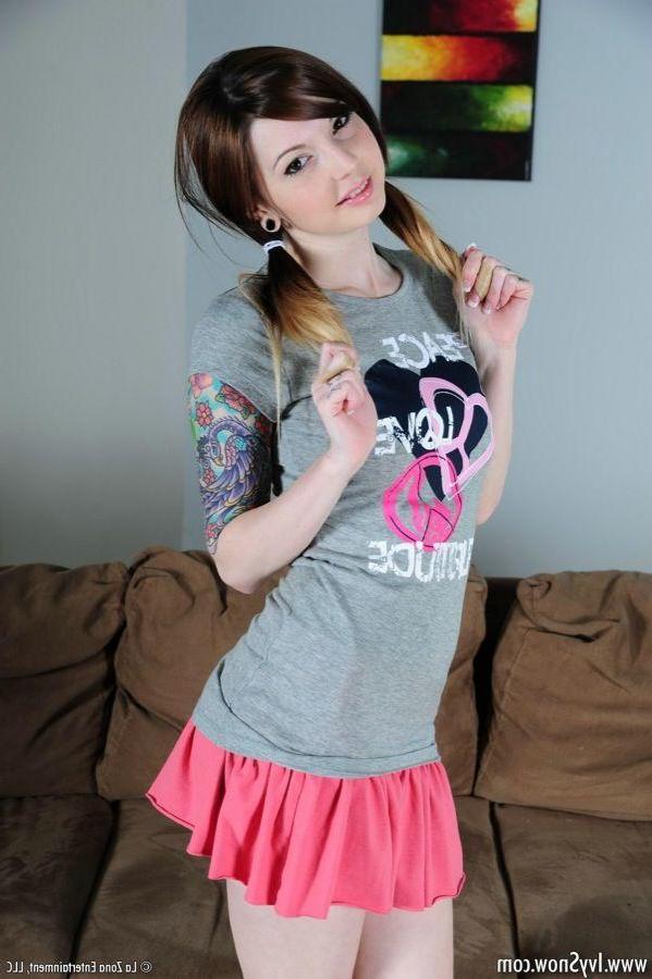 15P Pictures of teen cutie Ivy Snow playing with her hot fuckable body