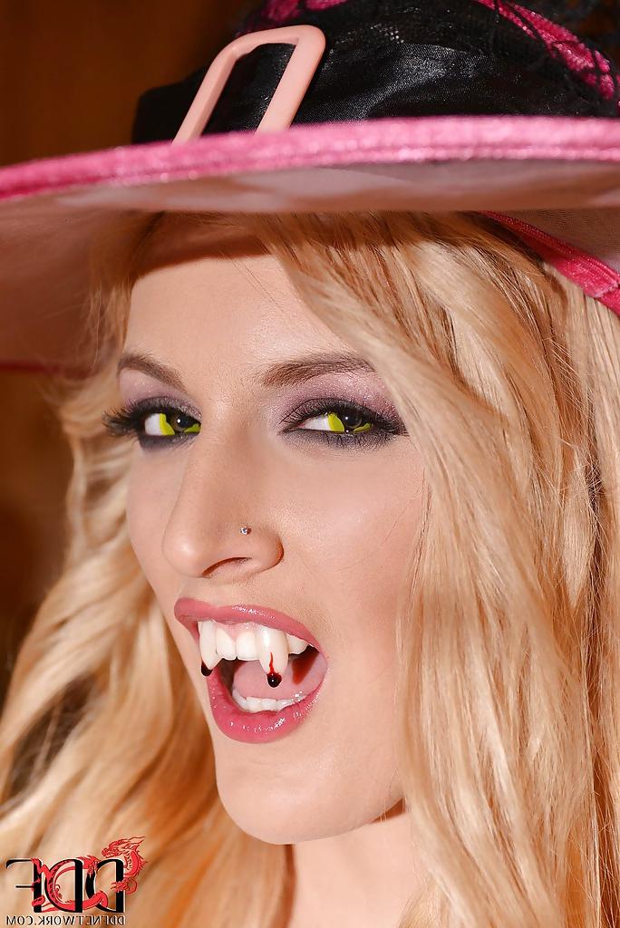 16P Steamy blonde babe in witch cosplay outfit revealing her goods