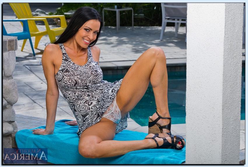 16P Ravishing MILF Vanilla DeVille stripping off her clothes outdoor