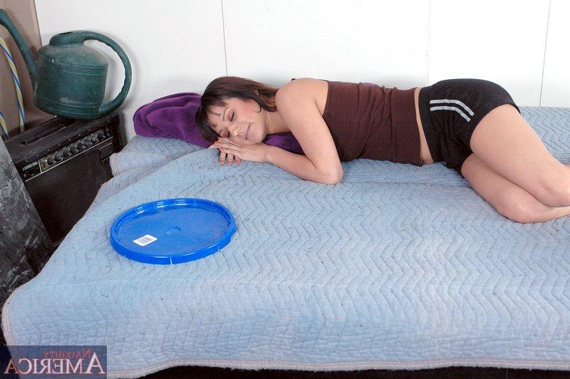 16P Sleeping beauty Nadia Styles woke up from hardcore pussy fucking