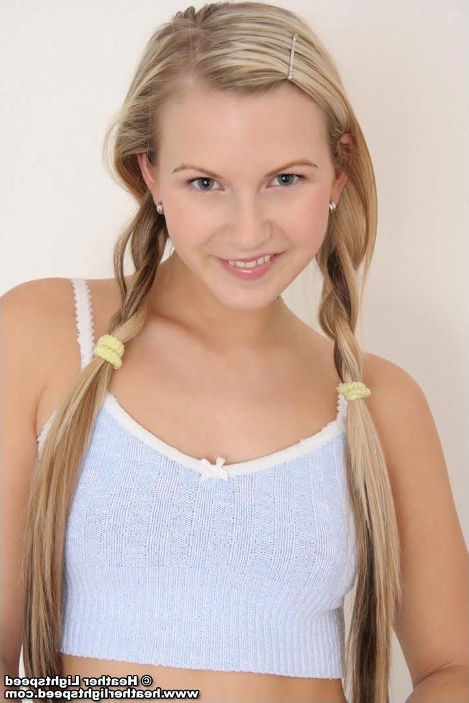 20P Heather Lightspeed gets naked in her bedroom