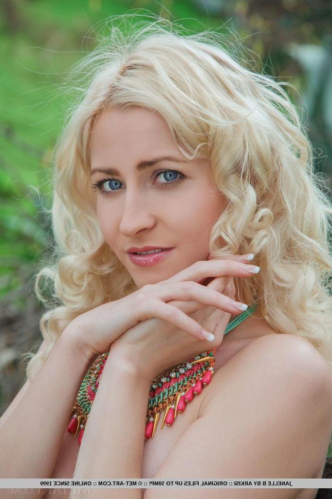 18P Gorgeous blonde Janelle B shows you her amazing nude body in "Yresoni"