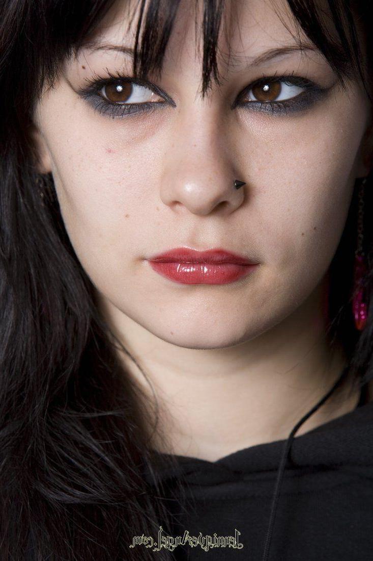 15P Pictures of Jennique Angel showing her hot busty goth body