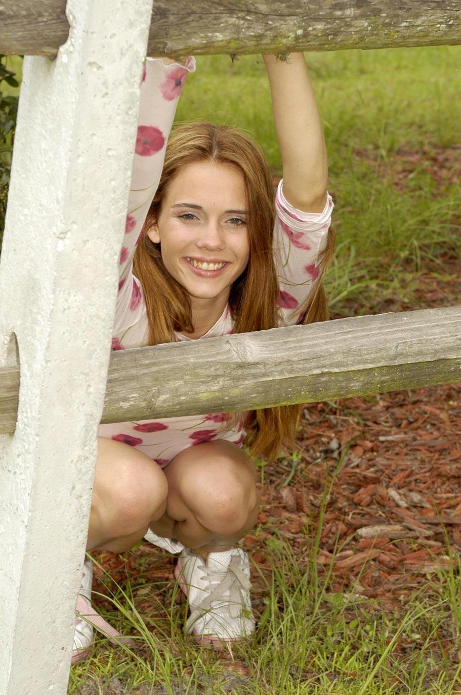 16P Pictures of teen Jenny Heart exposing her hot nude body