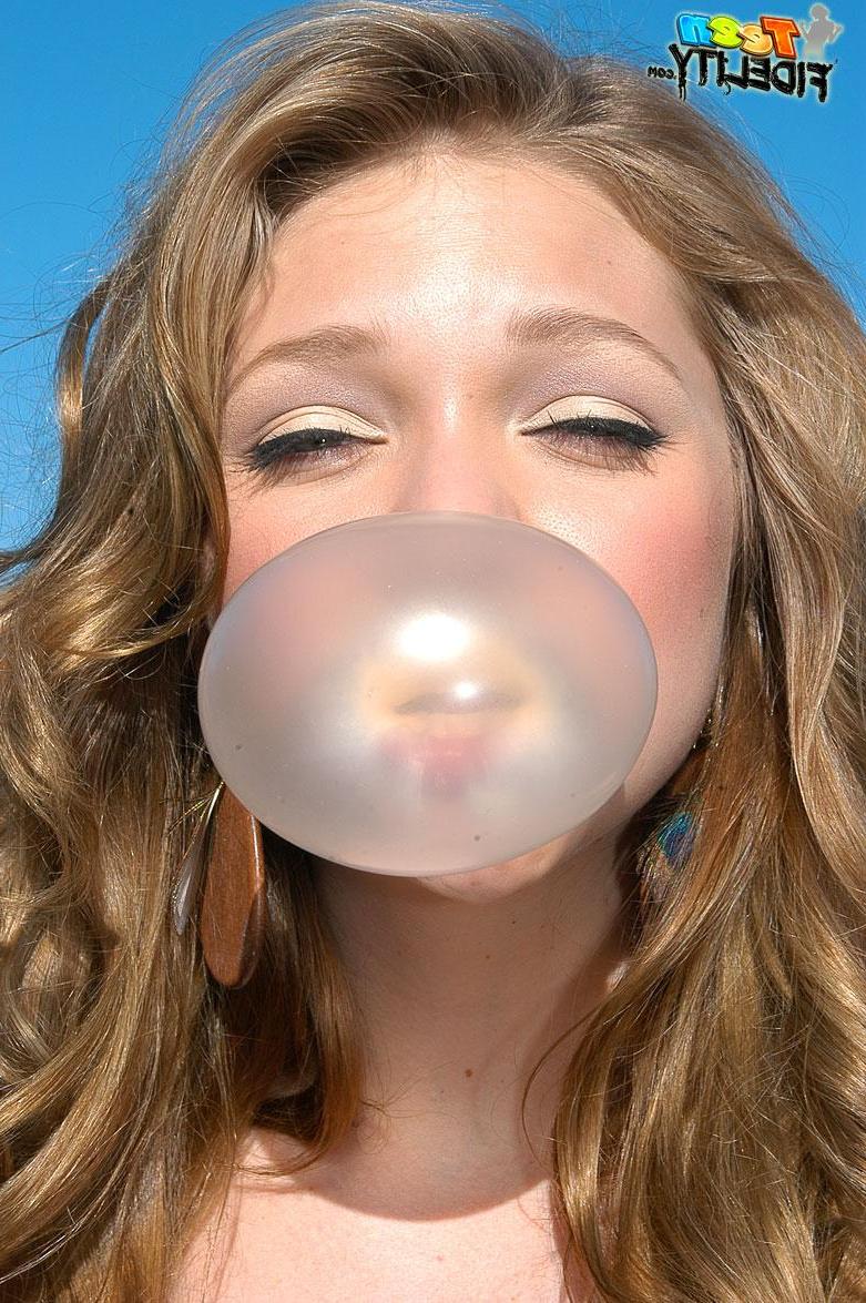 16P Blonde teen Jessie Andrews gets her tight pussy drilled hard
