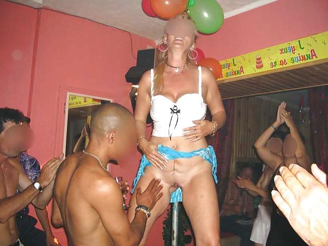 25P Horny blonde french wife posing wth gf on dif places