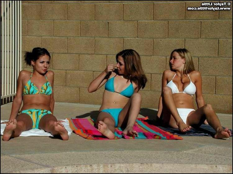 20P Pictures of Taylor Little having some fun in the sun with her friends
