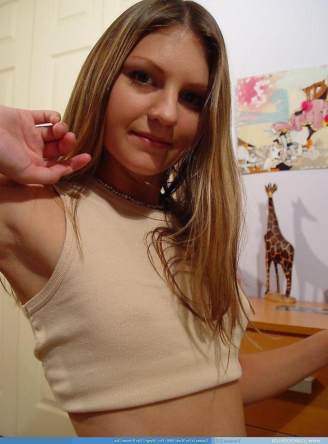 20P Pictures of teen chick Josie Model showing her hot body