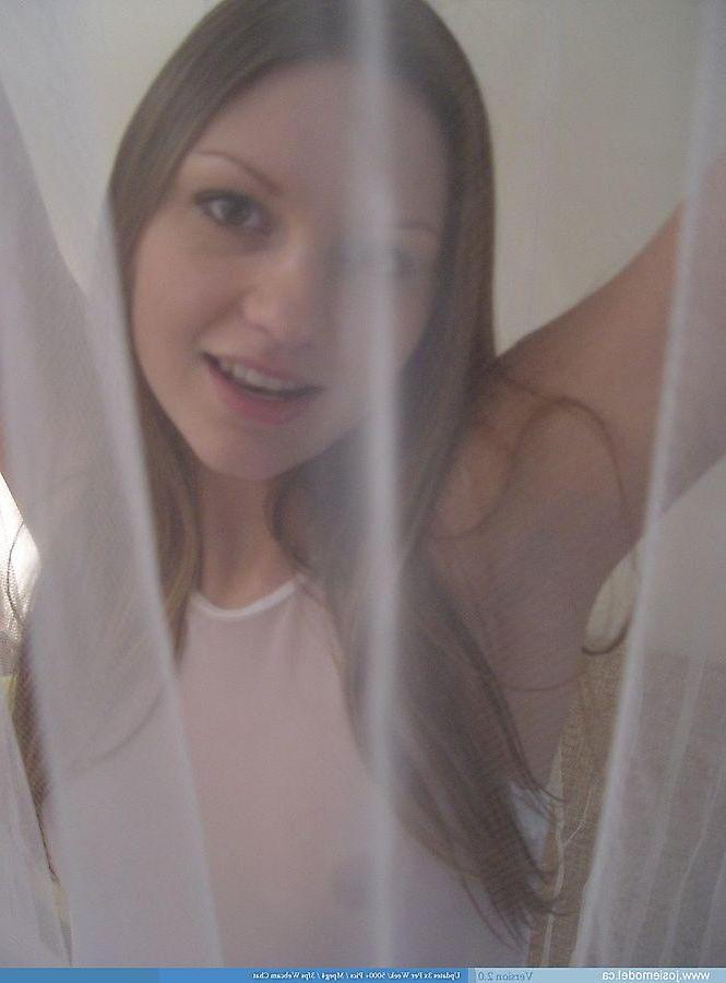 20P Pictures of teen cutie Josie Model waiting for you in the bedroom