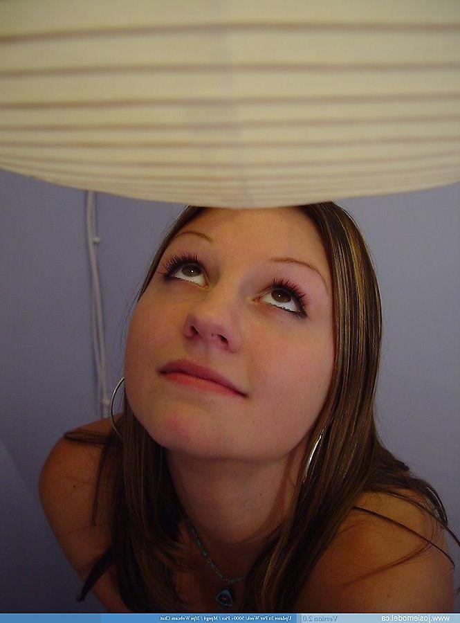 20P Pictures of Josie Model showing her incredible body